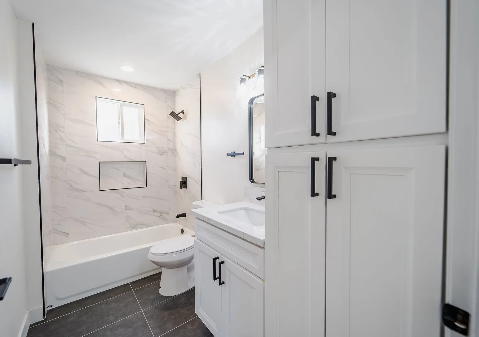 Fairmount Ave | 3681 — Photo 4