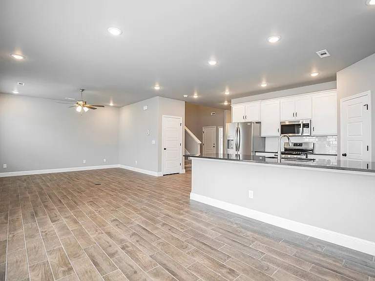 2010 Periwinkle Pl — Photo 6
