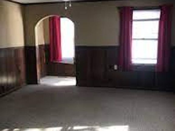 5th image of 1901 N Janney Ave