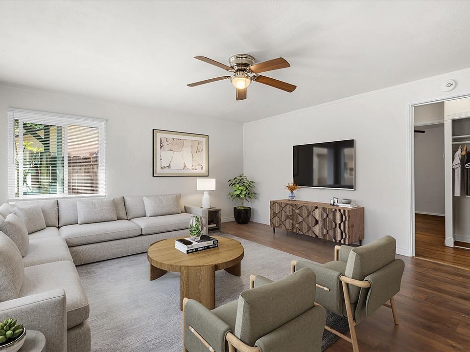 1st image of 3538 Curlew St #40
