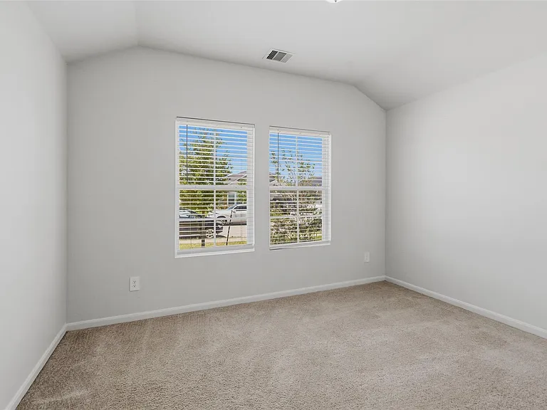 111 Bering Dr — Photo 17