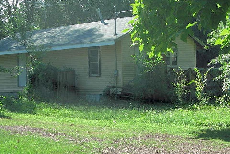 1st image of 6735 SE Circle Dr