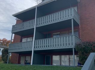904 6th Ave APT 8, Coraopolis, PA 15108