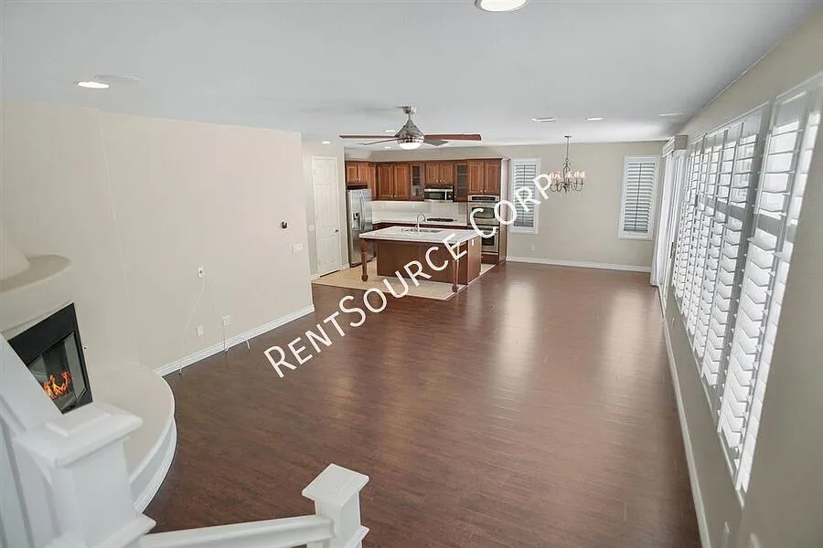 New Listing -4 Bedroom Home For Lease W/ Solar In Fair Oaks Ranch — Photo 2