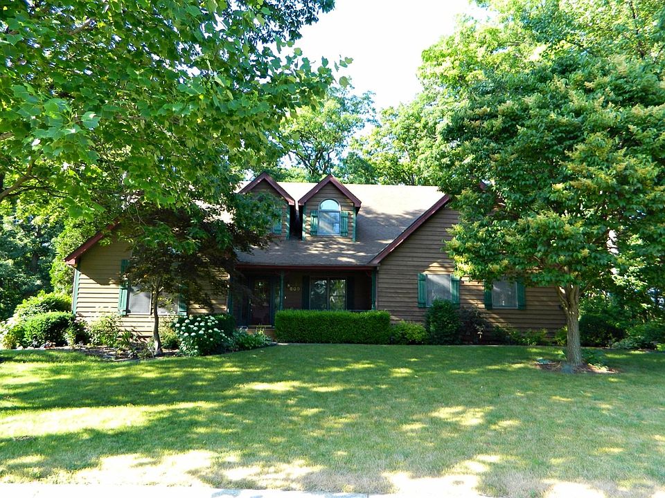 1st image of 809 Brandonbury Dr