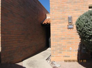 1372 W Desert Hills Dr, Green Valley, AZ 85622
