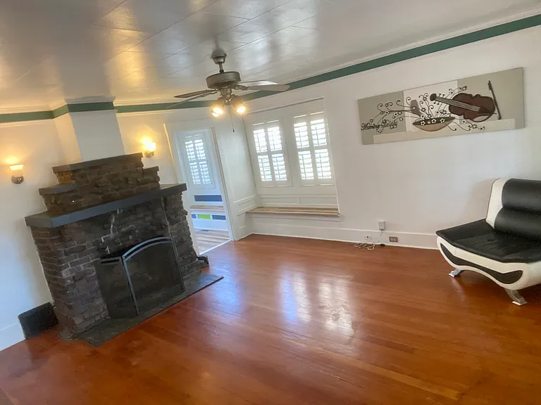 433 Mastick Ave — Photo 6