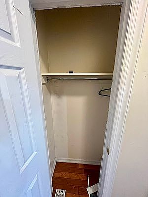 4th image of 18 E 21st St APT D5