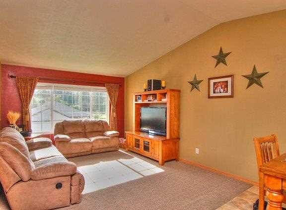 2nd image of 4516 N Hutchinson Ln