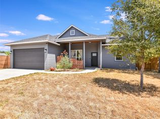 114 E Keomuku Ln, Bastrop, TX 78602