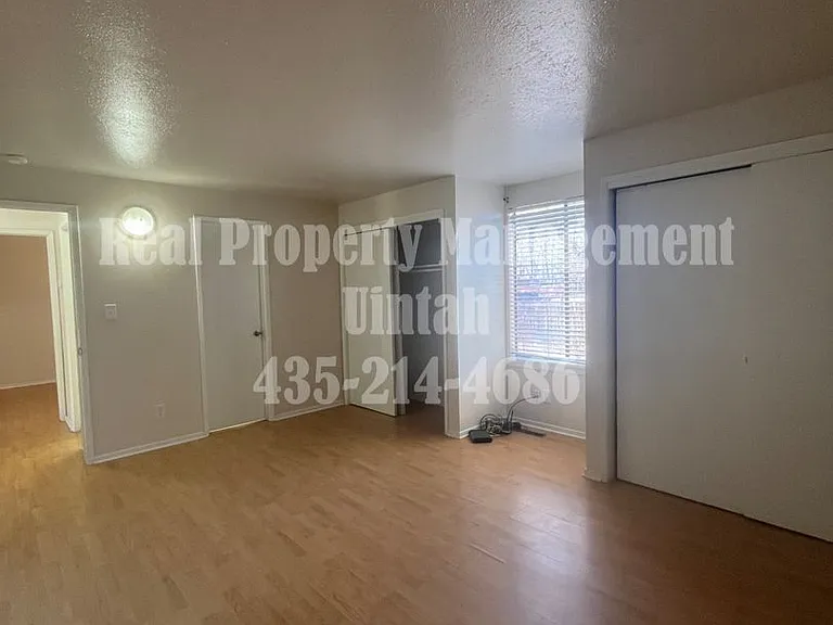 607 N 100 W — Photo 12