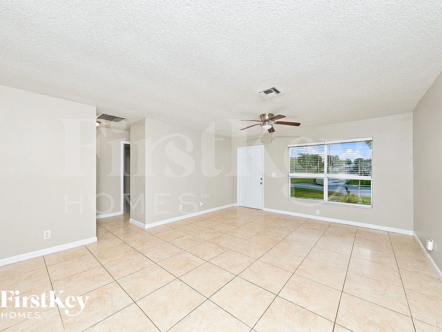 3 bed, 2.0 bath, 1020 sqft, $2,150 — Photo 4