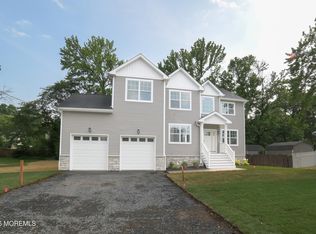 128 Center Avenue, Leonardo, NJ 07737