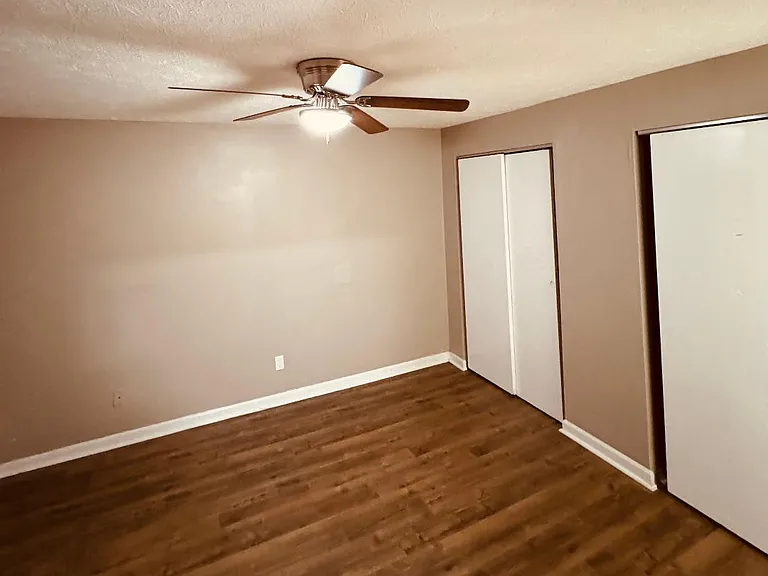 2602 Chesterfield Ct #10 — Photo 6
