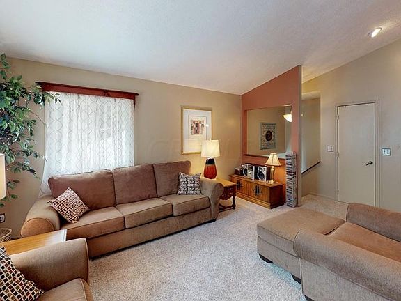 2nd image of 1629 Apple Valley Dr