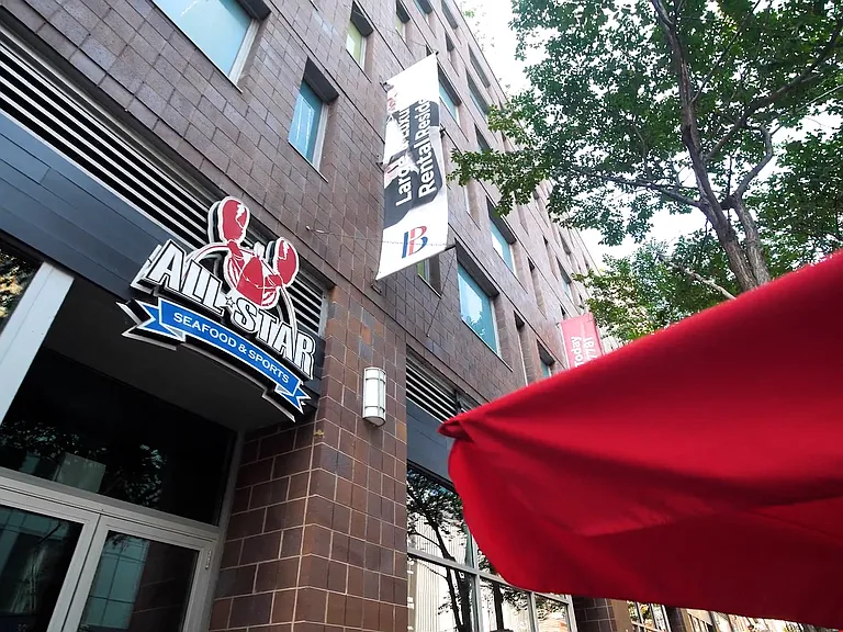 Dive into delicious seafood, cheer on your favorite sports team, and create memories that last a lifetime.