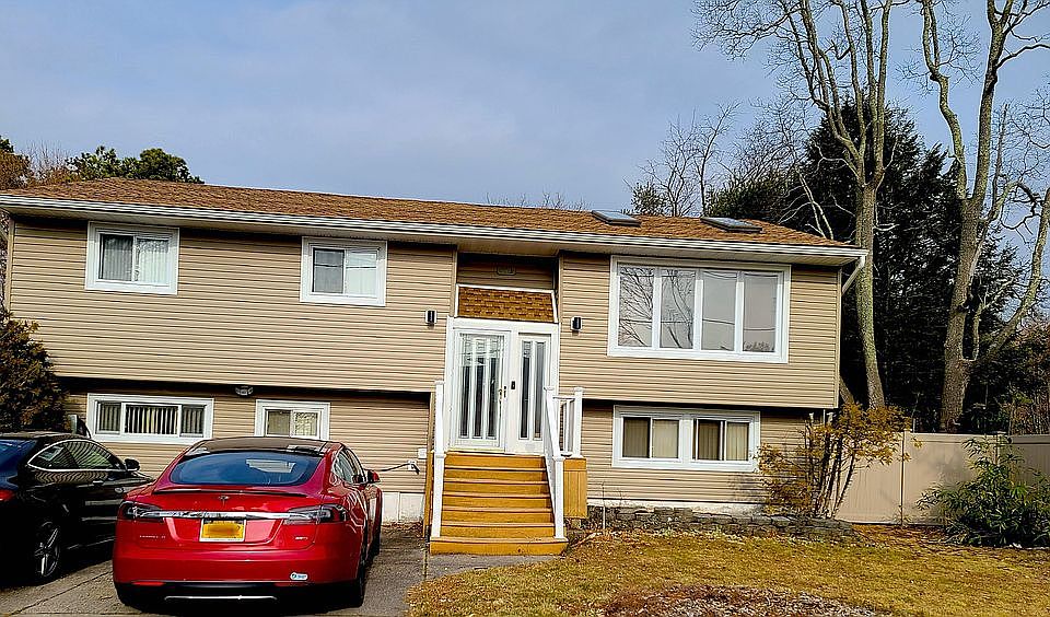 1st image of 313 Plymouth St