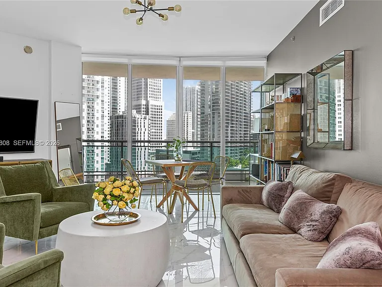 350 S Miami Ave #2102 — Photo 3