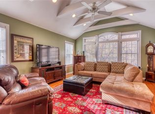 24 Carolyn Dr, Cortlandt Manor, NY 10567