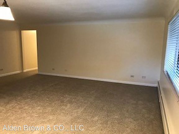 4th image of 1357 N Williams St #201