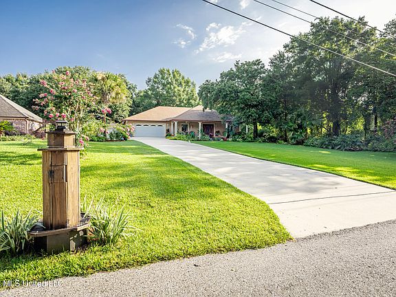 5th image of 12 Gulfview Dr