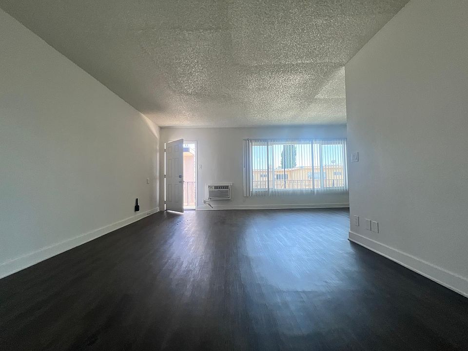 1st image of 9016 Orion Ave #Z17