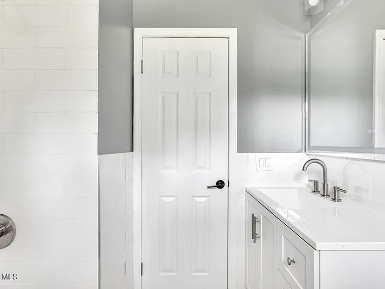 8 Woodland Dr — Photo 16