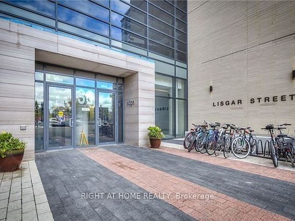 3rd image of 36 Lisgar St #2016W