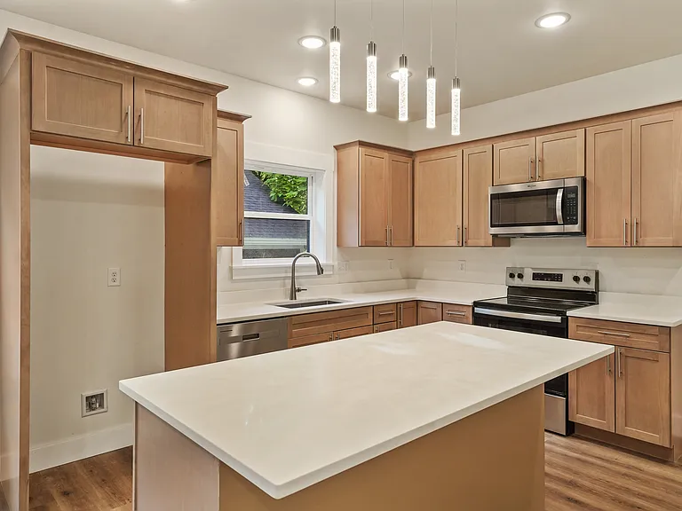 1308 Ezell St NE — Photo 9