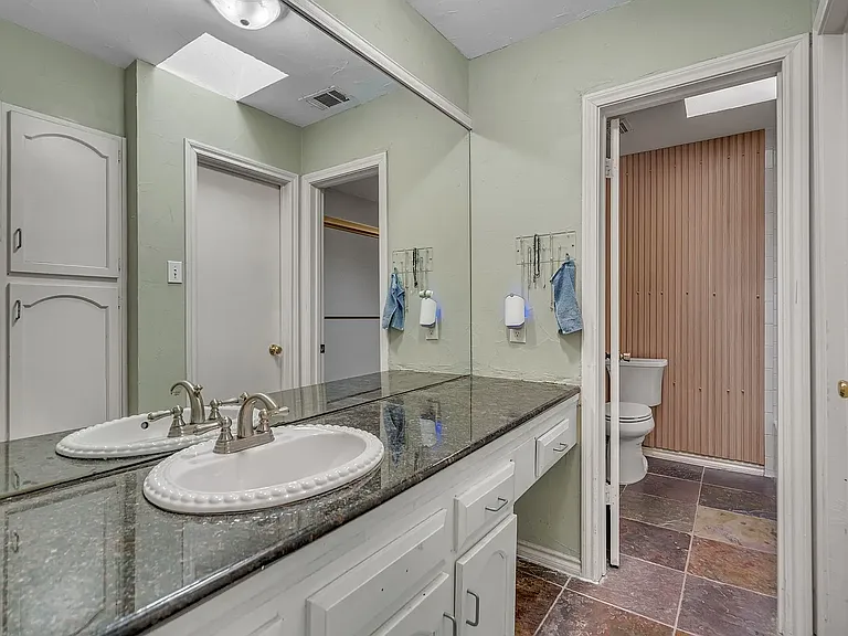 6433 Southpoint Dr — Photo 20