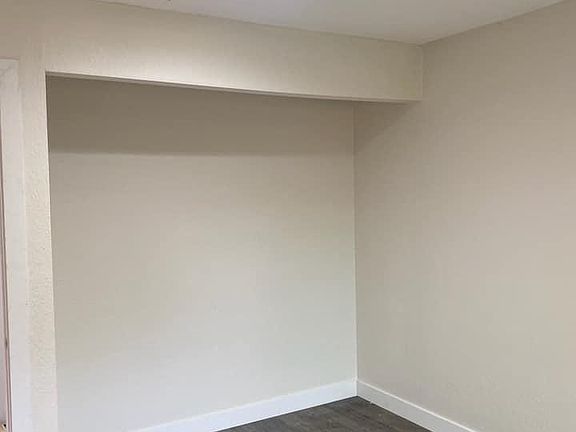 4th image of 2714 Scottsdale Dr