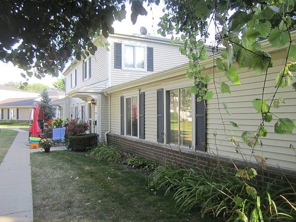 4th image of 1122 Cove Dr