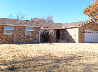 206 SW 7th St, Lockney, TX 79241