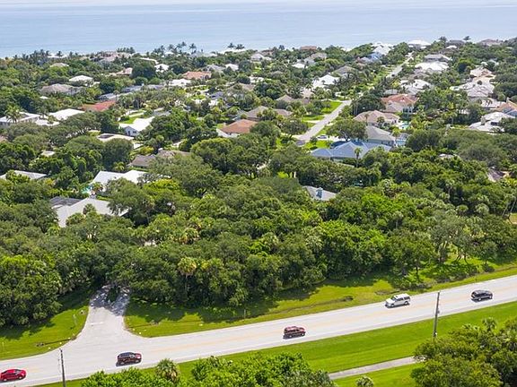 3rd image of 1481 Shorelands Dr E