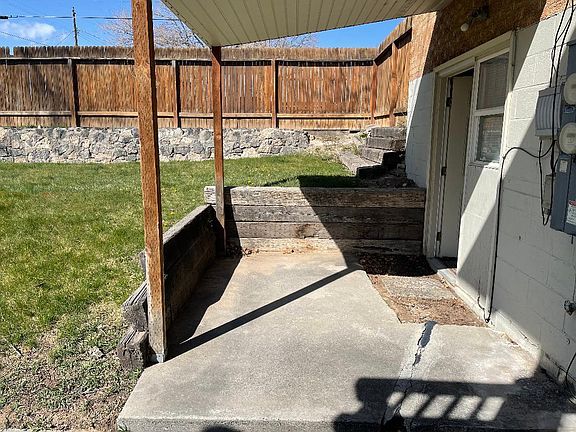 3rd image of 1708 Poplar Ave #B