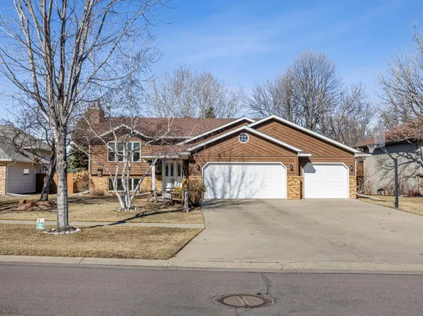 3411 22nd St S, Fargo, ND 58104