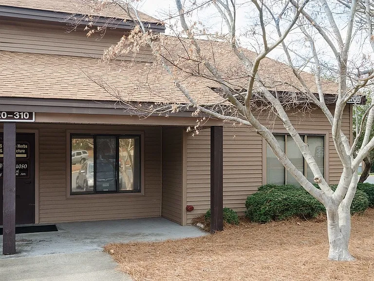 3705 Latrobe Dr #310 — Photo 1