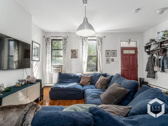 3rd image of 77 16th St #2