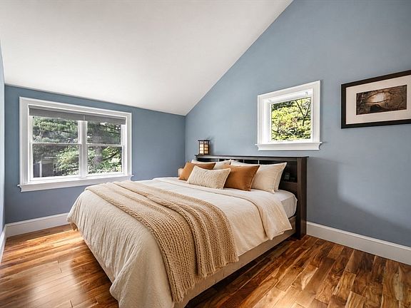 5th image of 299 Columbia St #299