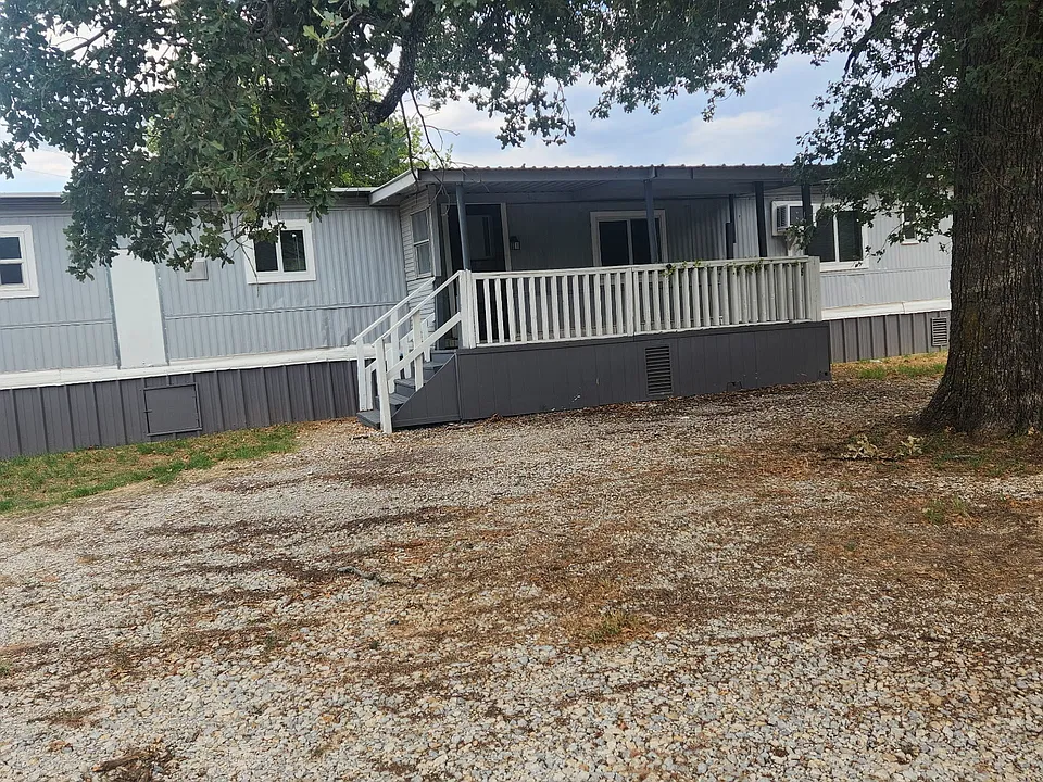 3593 N Fm Road 52