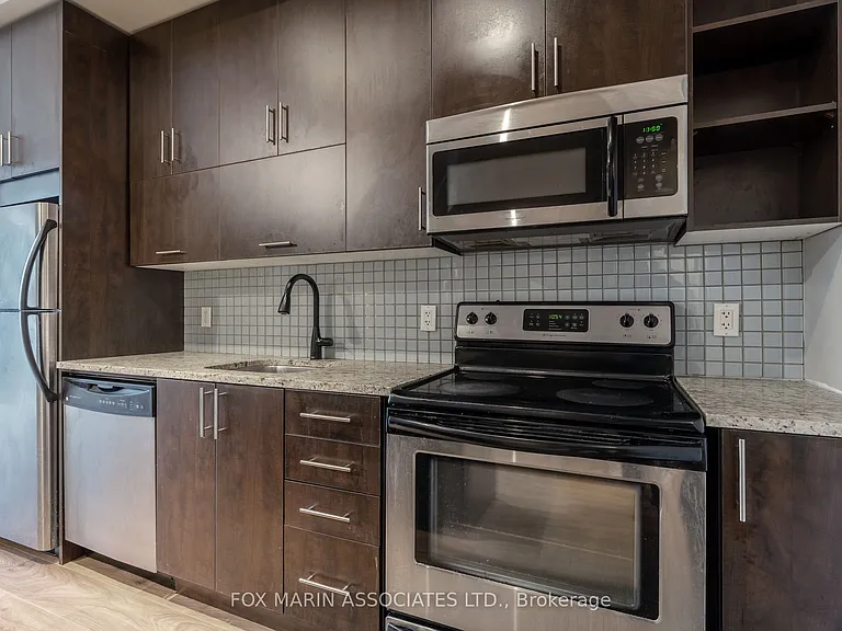 112 George St S #S403 — Photo 3