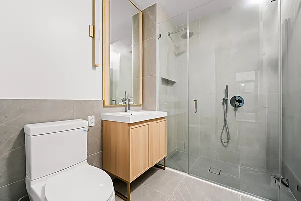 Rented by Nooklyn NYC LLC | media 45