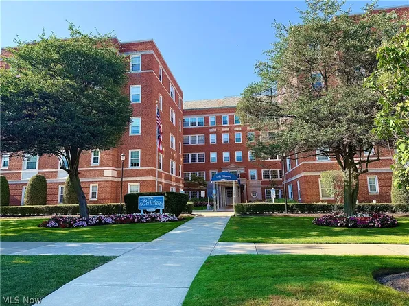 19015 Van Aken Blvd, Shaker Heights, OH 44122
