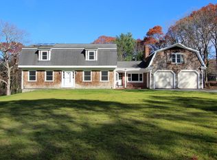 14 Anaconda Dr, Lakeville, MA 02347