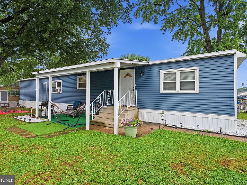 1st image of 228 Johnson Dr