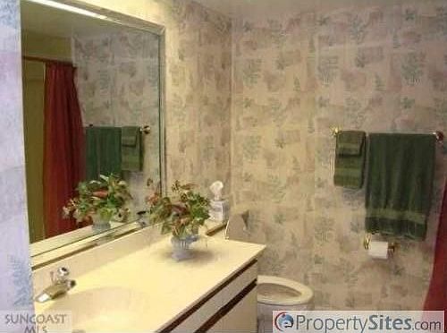 2nd image of 1814 Golfview Dr