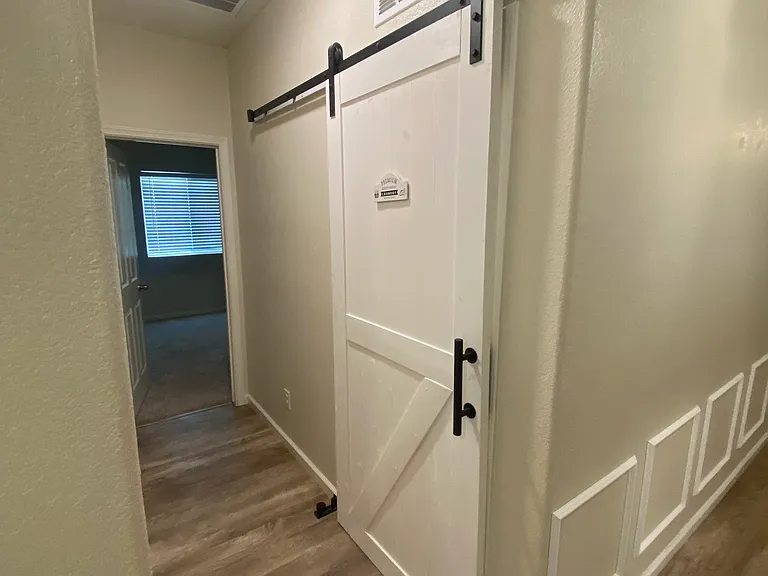 2995 Stable Dr — Photo 21