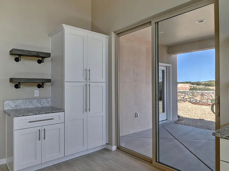4607 Melrose Rd — Photo 9