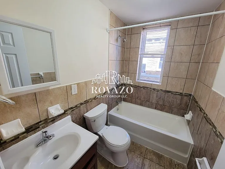 1304-1305 Clinton Ave #25A — Photo 6