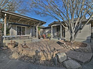 1115 NW Bellevue Pl, Grants Pass, OR